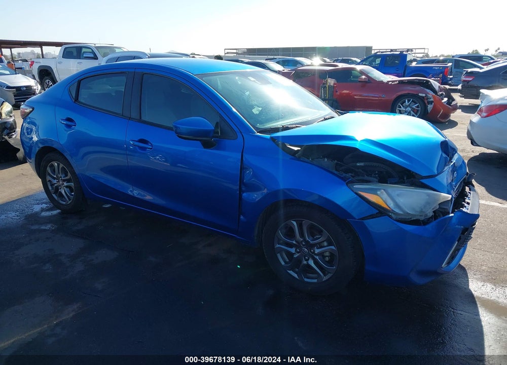 2019 TOYOTA YARIS LE VIN: 3MYDLBYV3KY516139
