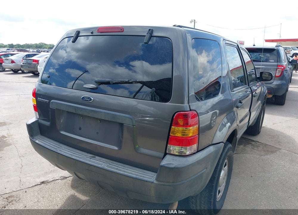 2004 FORD ESCAPE XLS VIN: 1FMYU02B74KA71840
