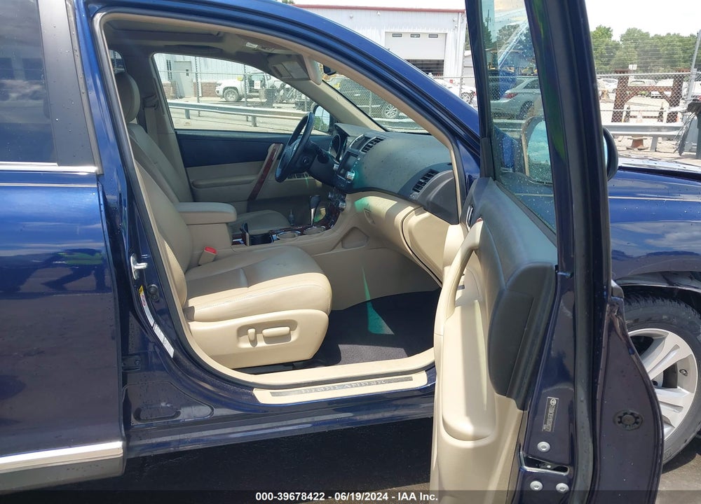 2011 TOYOTA HIGHLANDER LIMITED V6 VIN: 5TDDK3EH1BS080372