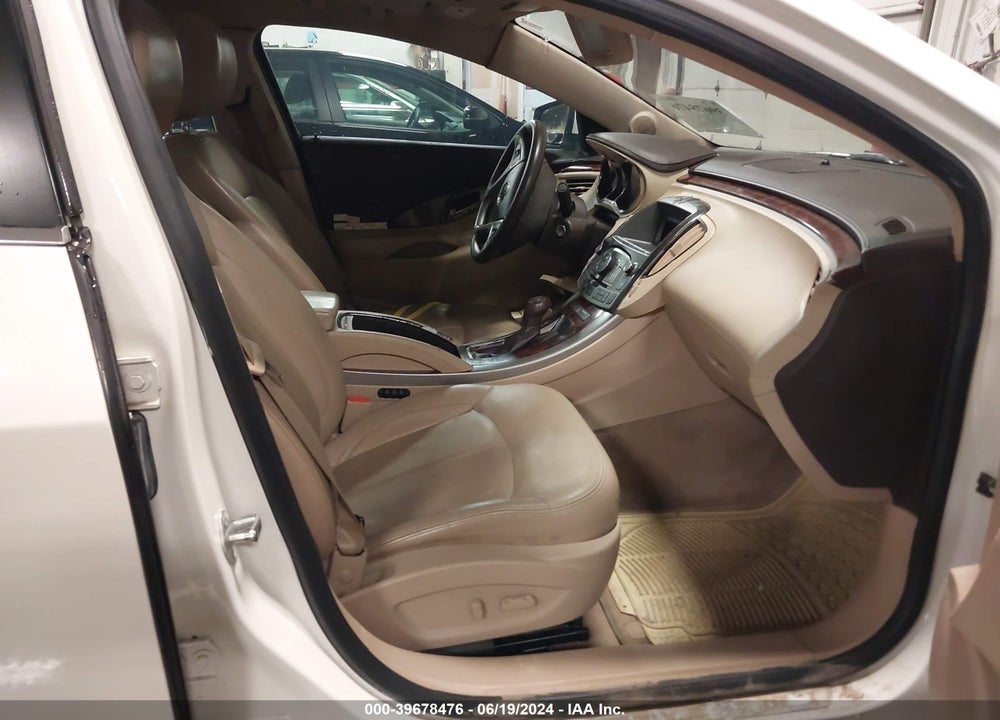 2010 BUICK LACROSSE VIN: 1G4GK5EG9AF121020