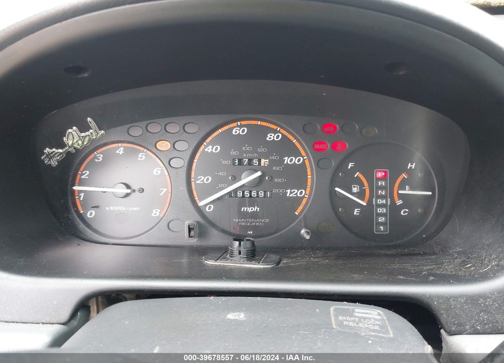 1998 HONDA CR-V EX VIN: JHLRD1863WC063095