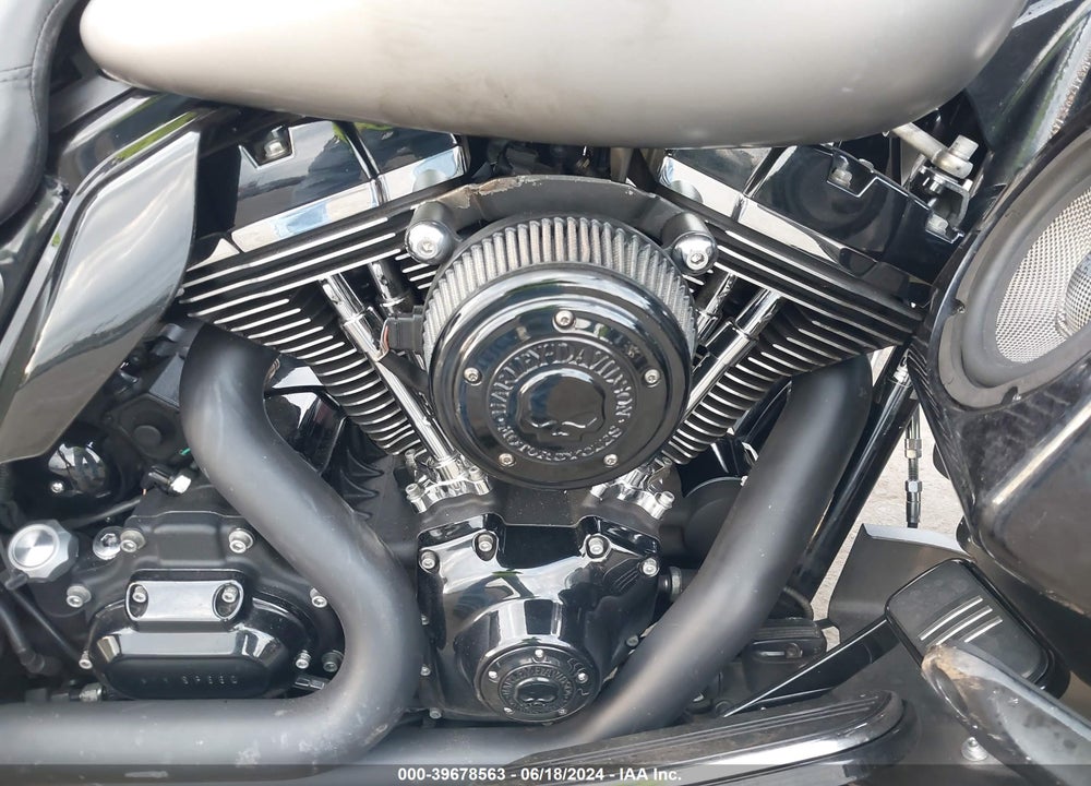 2009 HARLEY-DAVIDSON FLHX VIN: 1HD1KB4179Y681493