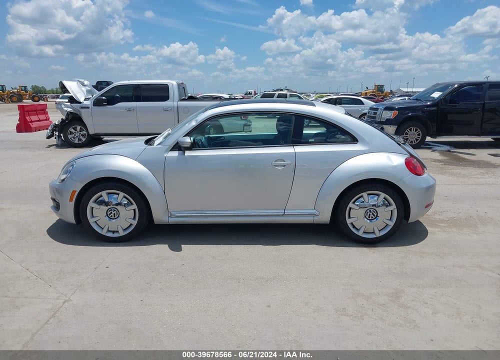 2016 VOLKSWAGEN BEETLE 1.8T SEL VIN: 3VWJ07AT2GM617619