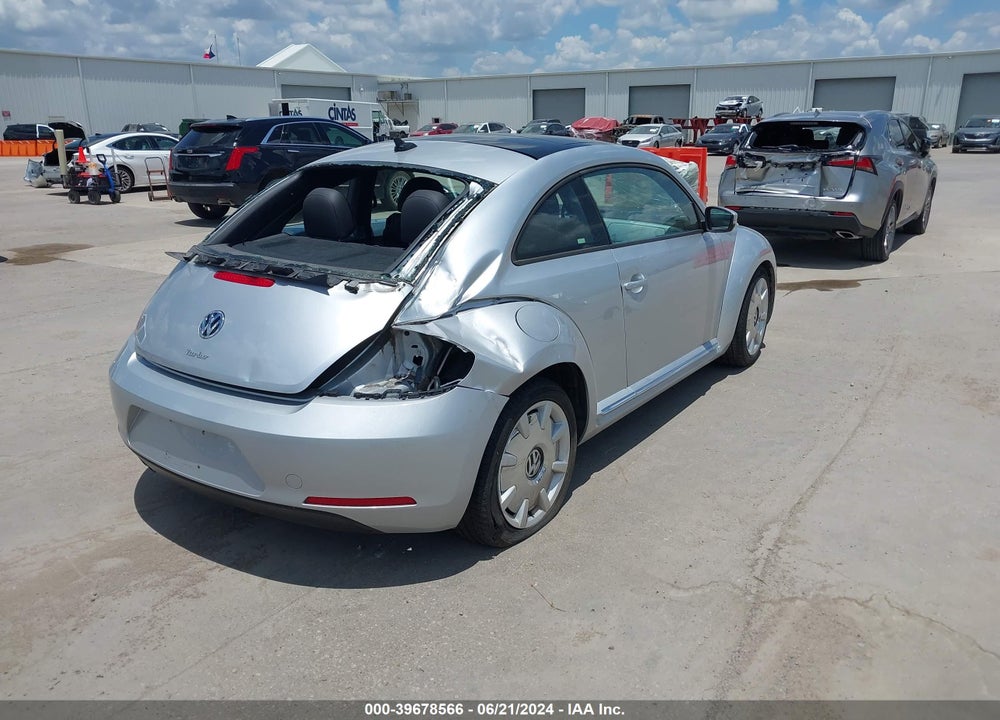 2016 VOLKSWAGEN BEETLE 1.8T SEL VIN: 3VWJ07AT2GM617619