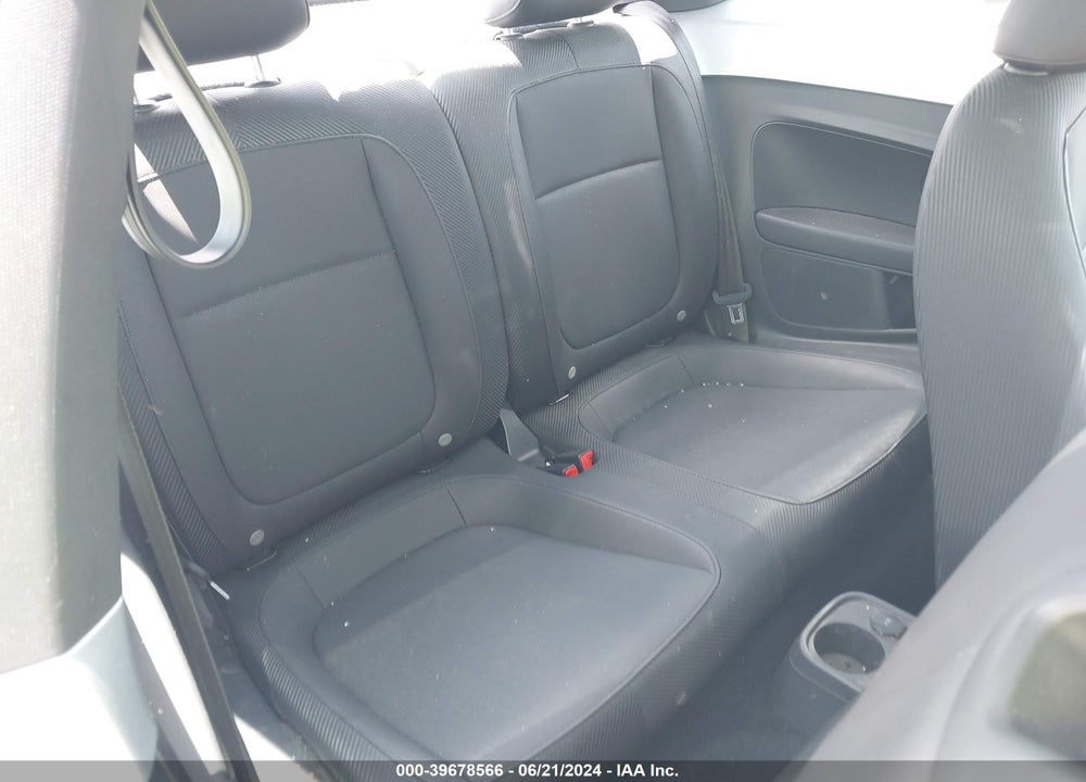 2016 VOLKSWAGEN BEETLE 1.8T SEL VIN: 3VWJ07AT2GM617619
