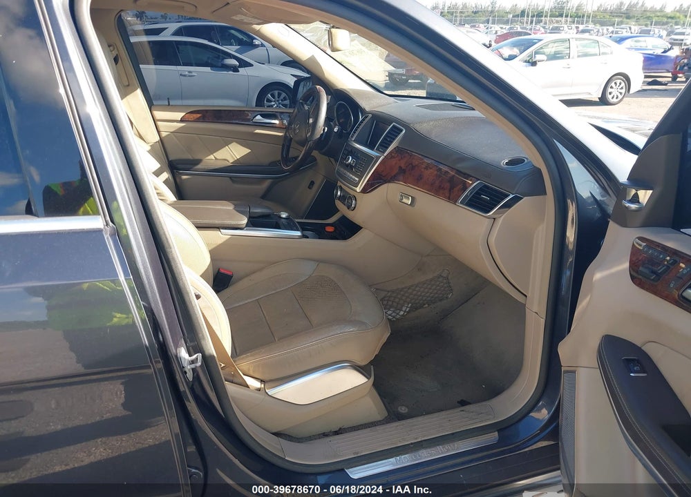 2014 MERCEDES-BENZ GL 550 4MATIC VIN: 4JGDF7DE0EA312122