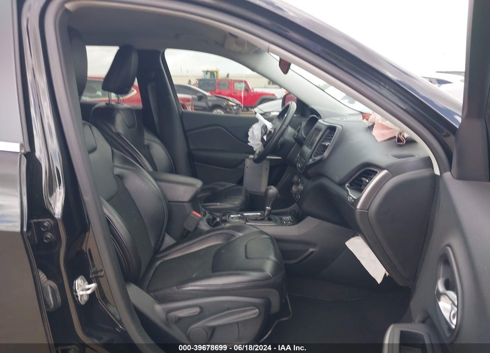2019 JEEP CHEROKEE LATITUDE PLUS FWD VIN: 1C4PJLLB2KD396731