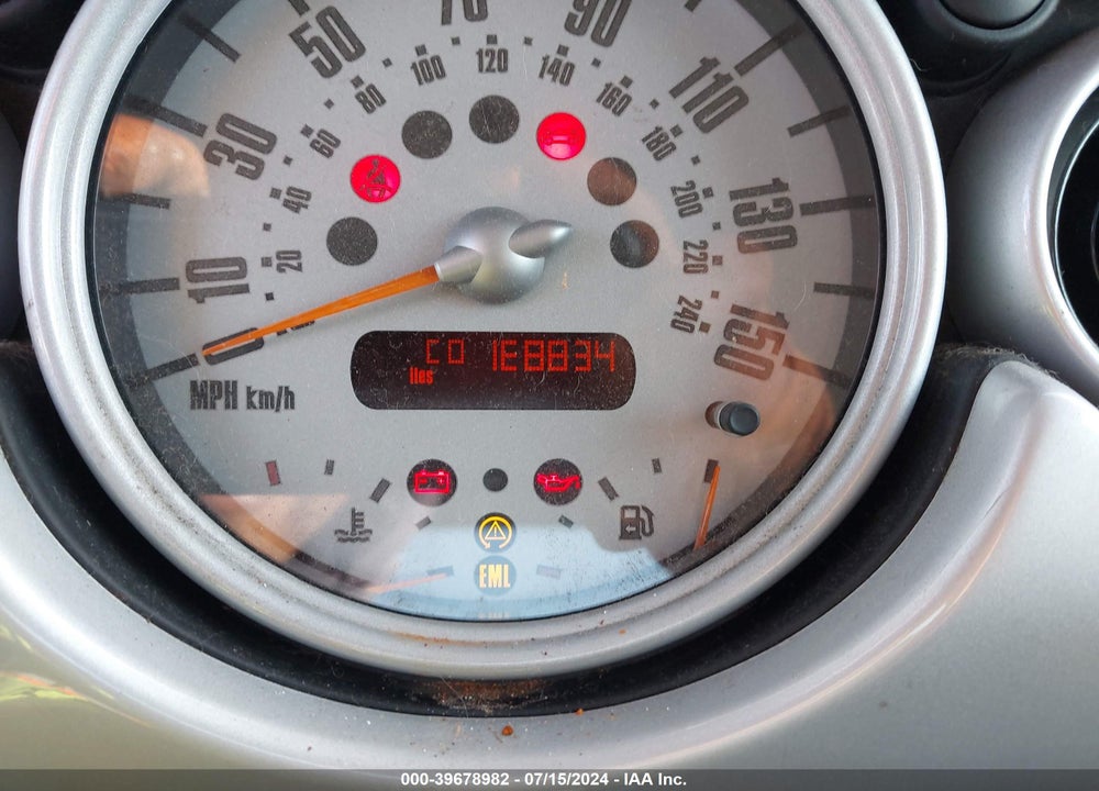 2002 MINI COOPER VIN: WMWRC33472TC32207