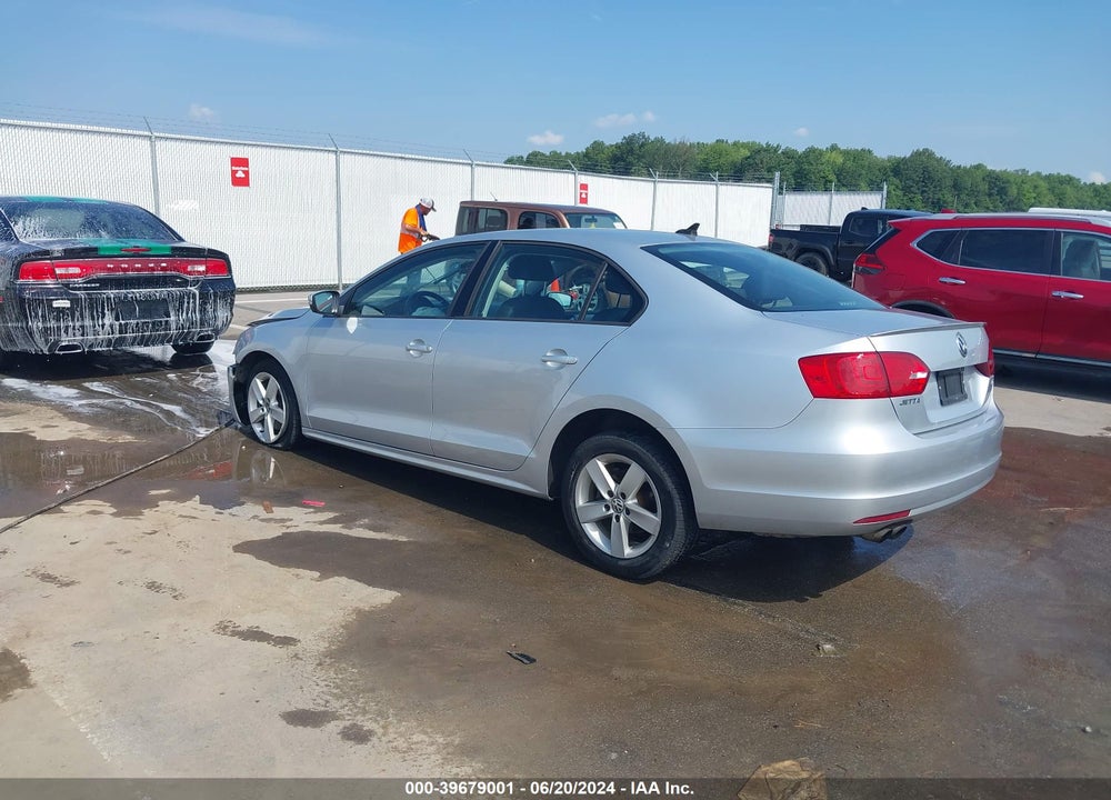 2012 VOLKSWAGEN JETTA 2.0L TDI VIN: 3VWLL7AJ7CM006557