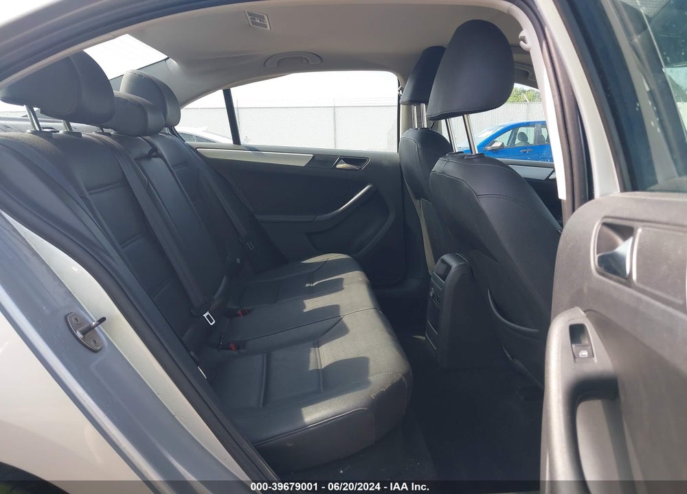 2012 VOLKSWAGEN JETTA 2.0L TDI VIN: 3VWLL7AJ7CM006557