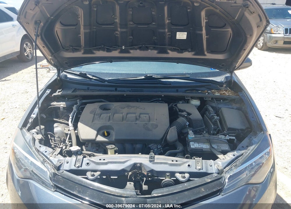 2018 TOYOTA COROLLA LE VIN: 5YFBURHE6JP825565