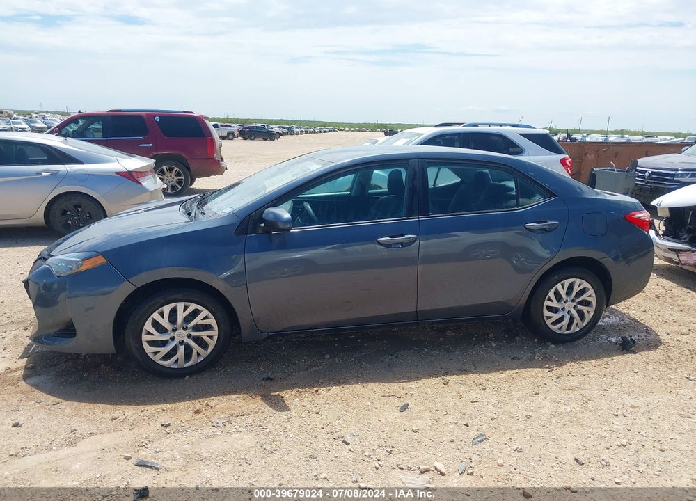 2018 TOYOTA COROLLA LE VIN: 5YFBURHE6JP825565