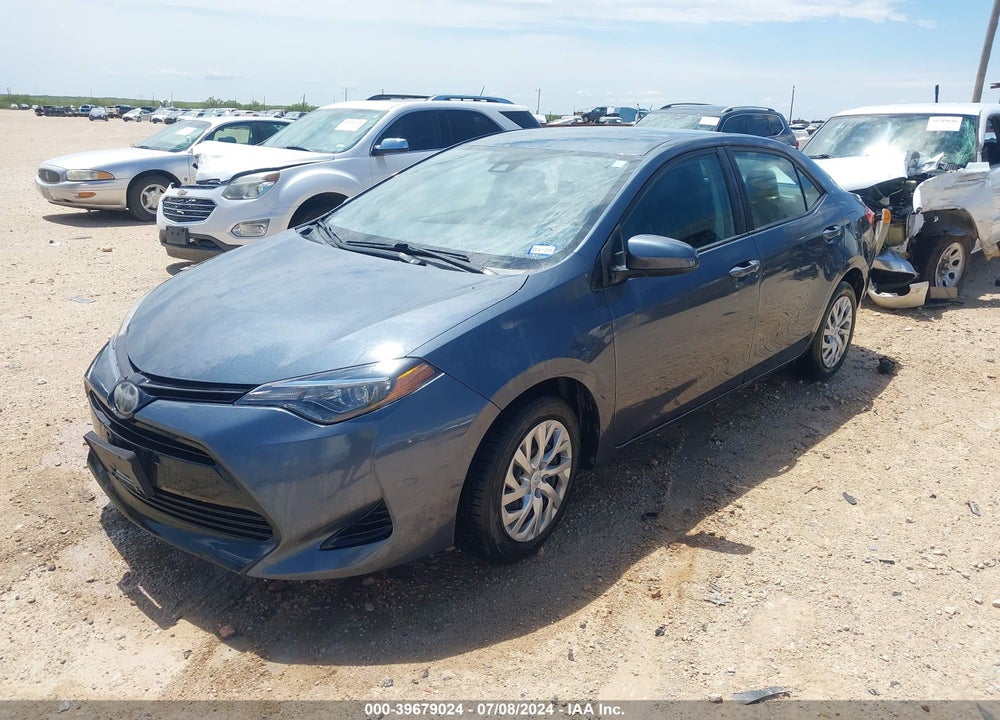 2018 TOYOTA COROLLA LE VIN: 5YFBURHE6JP825565