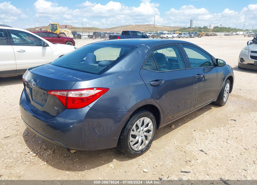 2018 TOYOTA COROLLA LE VIN: 5YFBURHE6JP825565