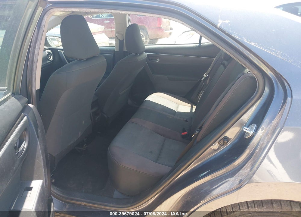 2018 TOYOTA COROLLA LE VIN: 5YFBURHE6JP825565