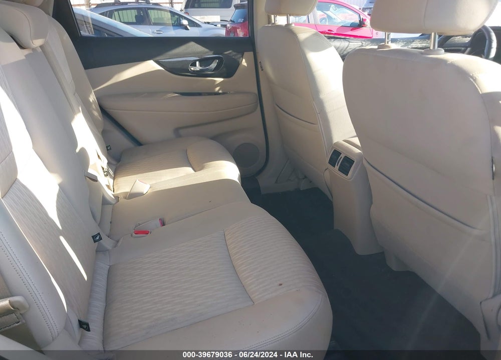 2017 NISSAN ROGUE SV VIN: JN8AT2MT2HW138082