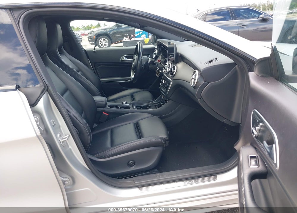2018 MERCEDES-BENZ CLA 250 VIN: WDDSJ4EB9JN560455