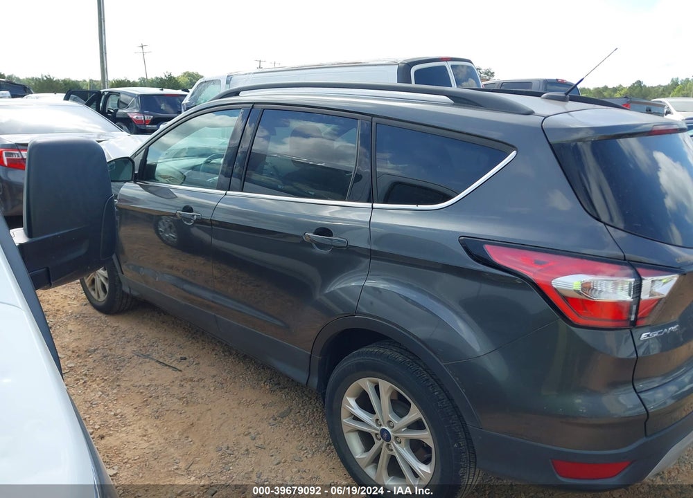 2018 FORD ESCAPE SE VIN: 1FMCU9GD2JUB85723