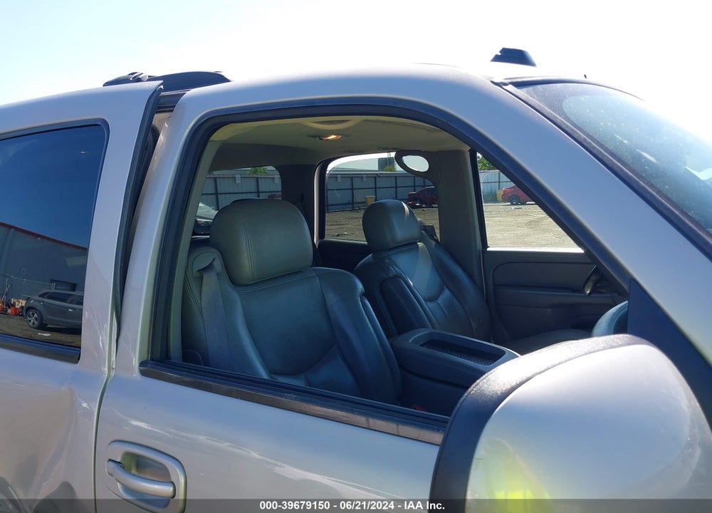 2004 CHEVROLET TAHOE LT VIN: 1GNEK13Z84J309982