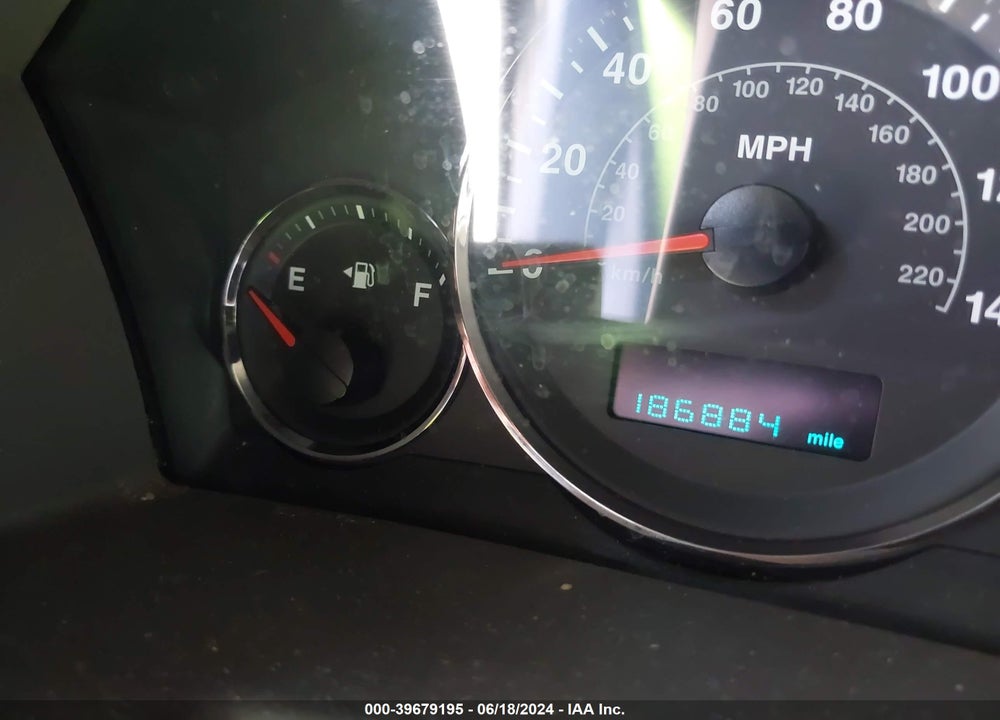 2006 JEEP COMMANDER VIN: 1J8HG48K36C174172