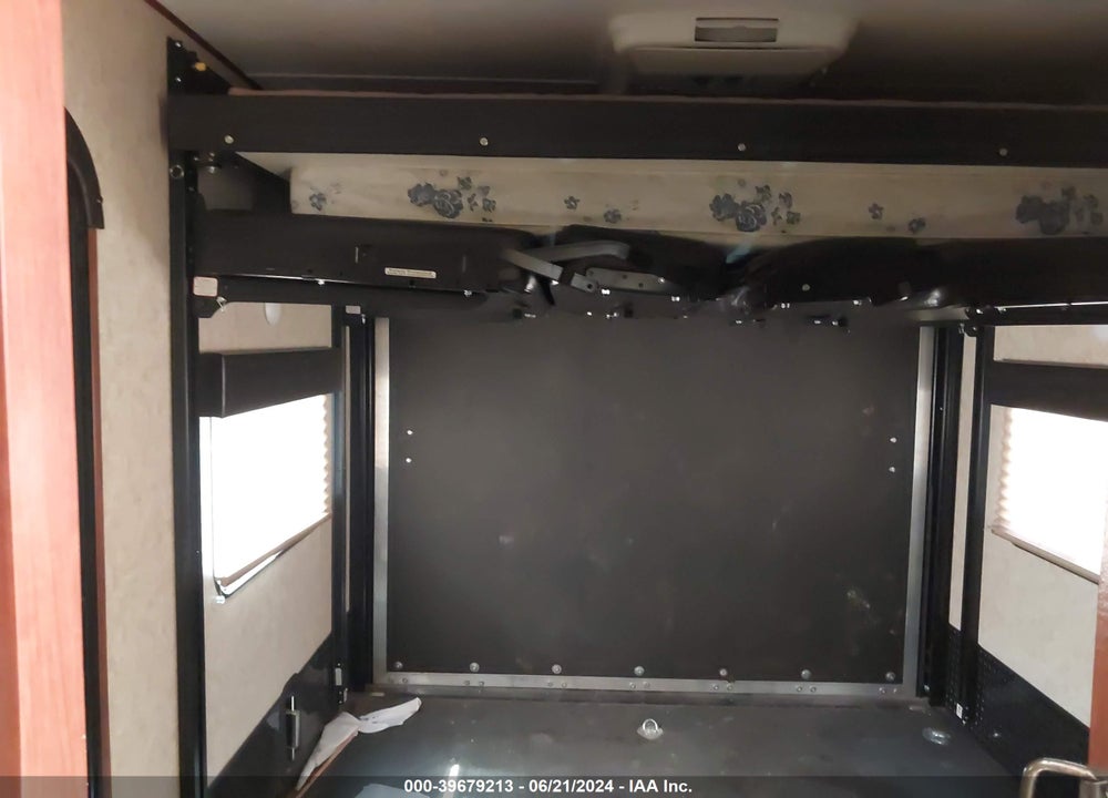 2017 FOREST RIVER FURY M-2910 VIN: 5ZT2FHUB3HG200261
