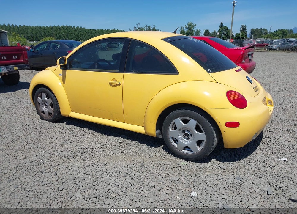 2000 VOLKSWAGEN NEW BEETLE GLS 1.8L TURBO VIN: 3VWCD21C2YM478772