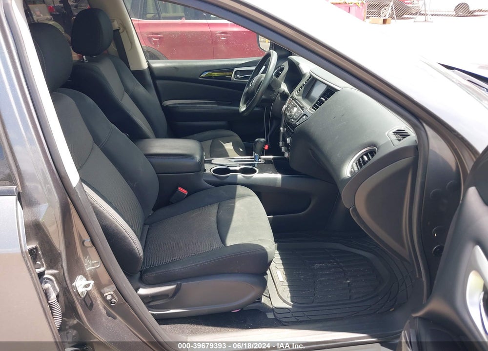 2018 NISSAN PATHFINDER SV VIN: 5N1DR2MN8JC620017