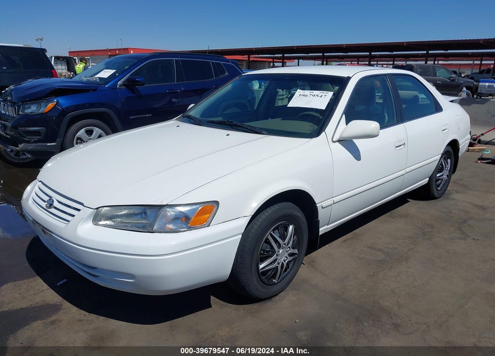 1998 TOYOTA CAMRY LE VIN: JT2BG22K6W0205063
