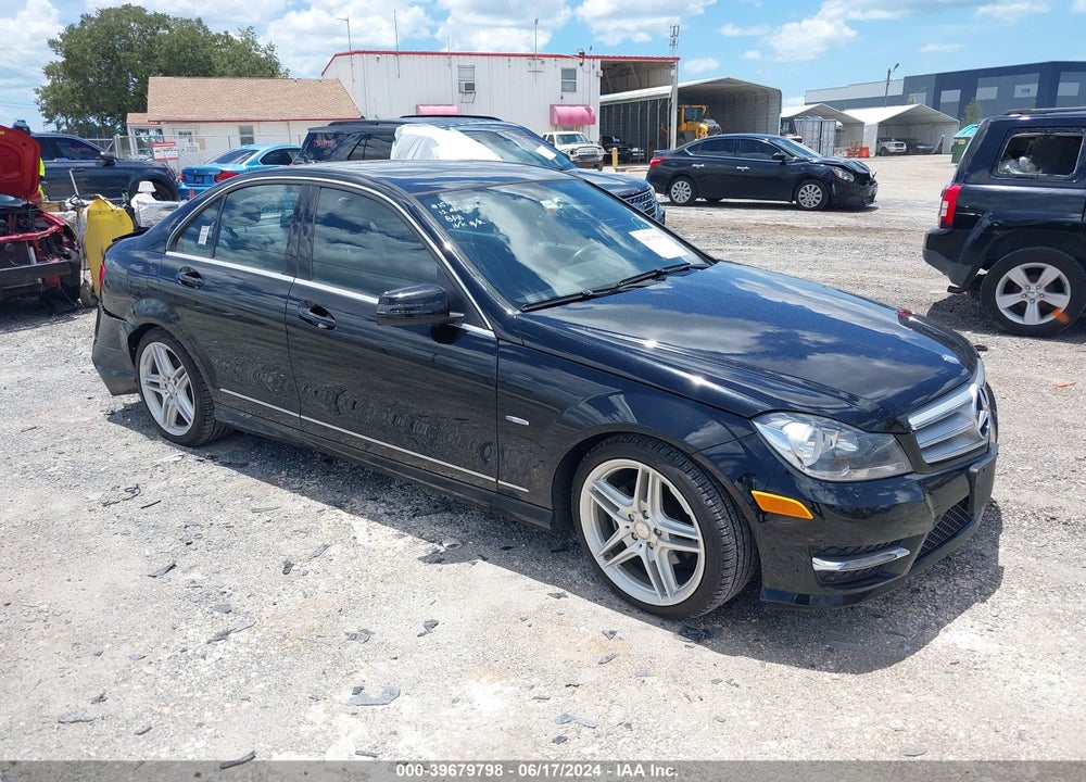2012 MERCEDES-BENZ C 250 LUXURY/SPORT VIN: WDDGF4HB2CA613655