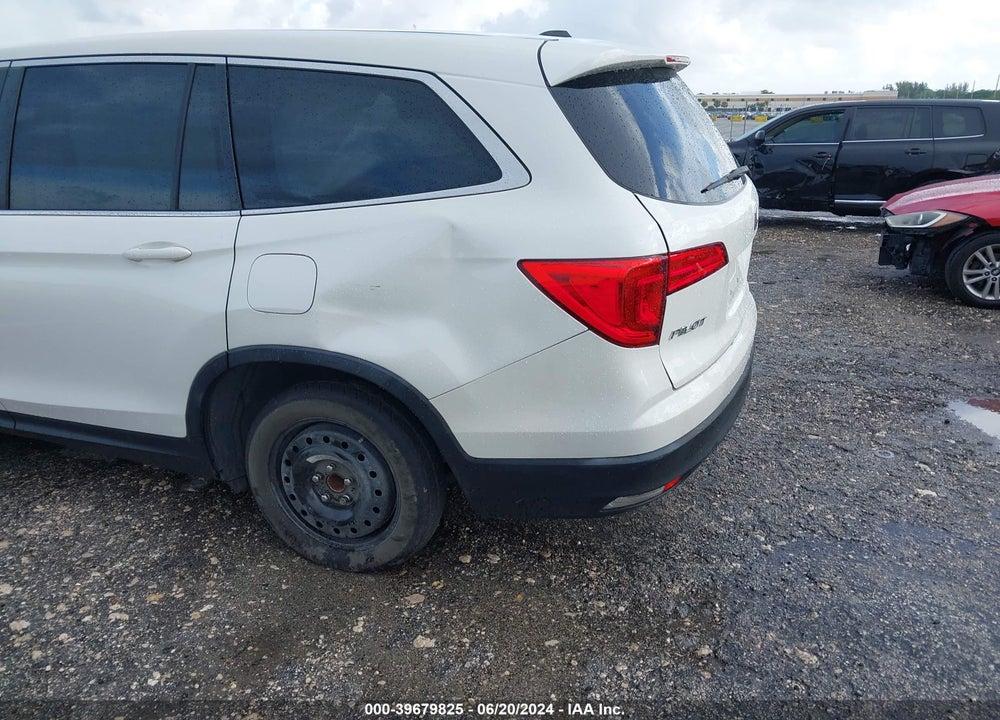 2018 HONDA PILOT EX-L VIN: 5FNYF5H52JB033387