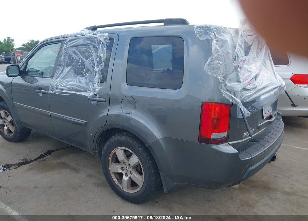 2011 HONDA PILOT EX-L VIN: 5FNYF3H55BB029405
