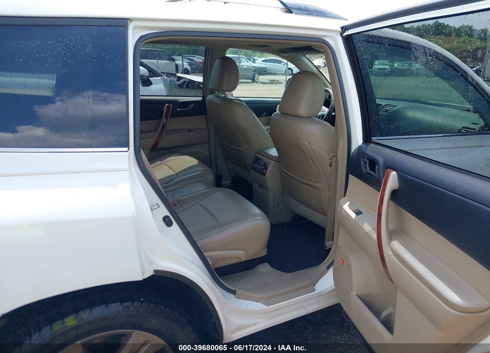 2011 TOYOTA HIGHLANDER LIMITED V6 VIN: 5TDYK3EH1BS040018