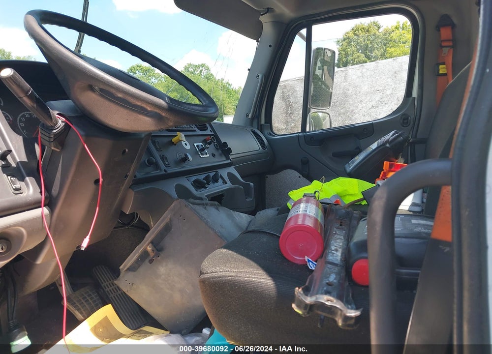 2013 FREIGHTLINER M2 106 MEDIUM DUTY VIN: 1FVACWDT1DHBX3351