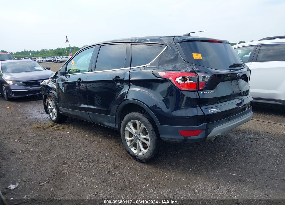 2017 FORD ESCAPE SE VIN: 1FMCU9GD1HUC46599