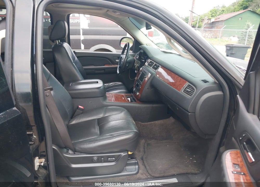 2008 CHEVROLET TAHOE LTZ VIN: 1GNFK13008J210892