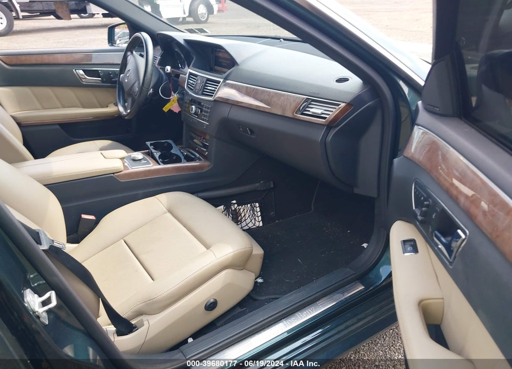 2010 MERCEDES-BENZ E 350 4MATIC VIN: WDDHF8HB2AA261380
