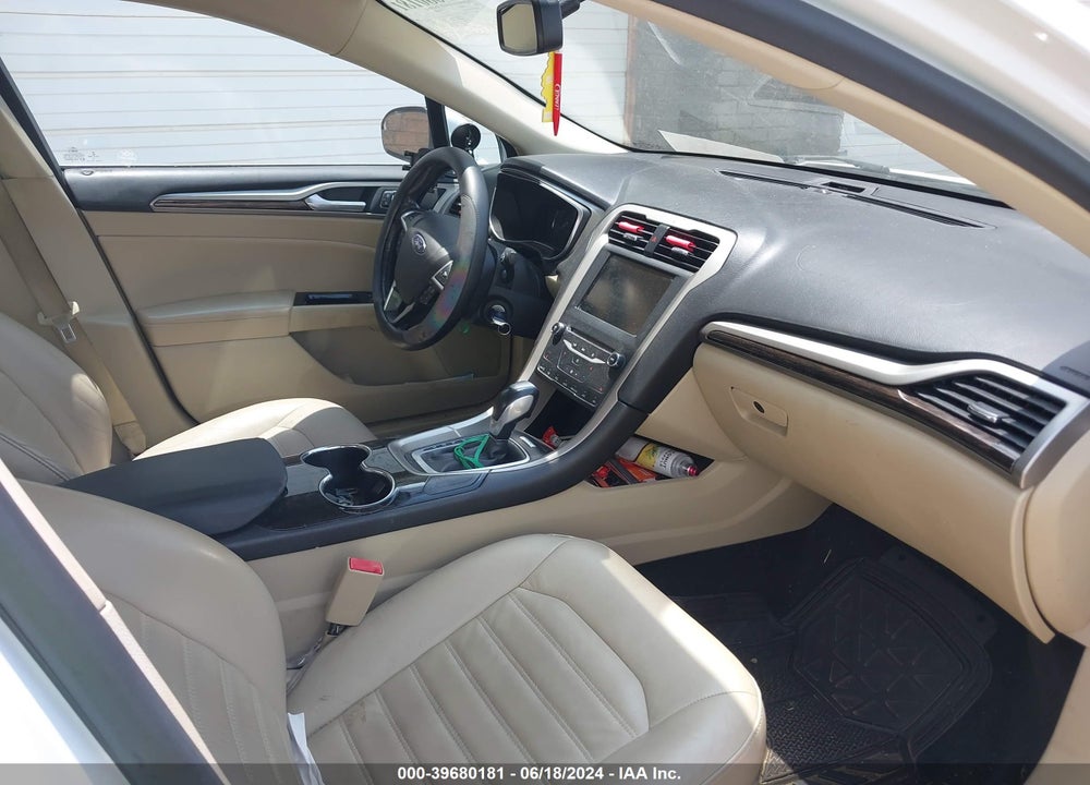 2015 FORD FUSION SE VIN: 3FA6P0HD9FR260750