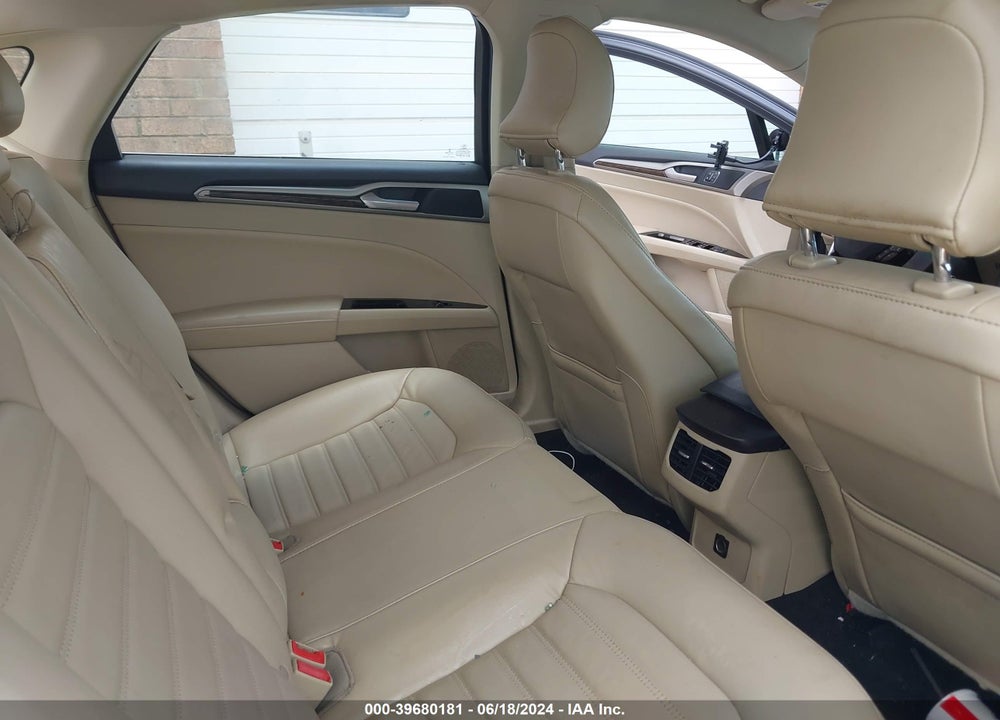 2015 FORD FUSION SE VIN: 3FA6P0HD9FR260750