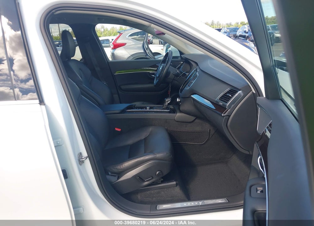 2019 VOLVO XC90 T5 MOMENTUM VIN: YV4102PK2K1506608