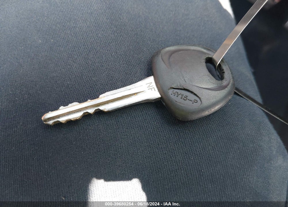 2011 KIA SOUL SPORT VIN: KNDJT2A27B7214064