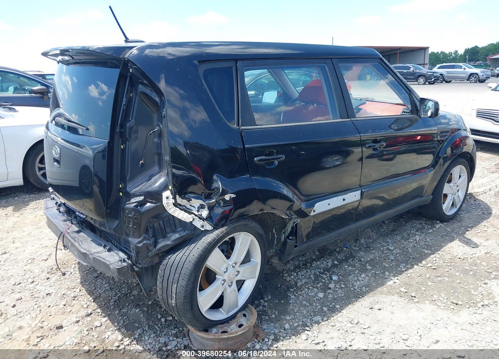 2011 KIA SOUL SPORT VIN: KNDJT2A27B7214064
