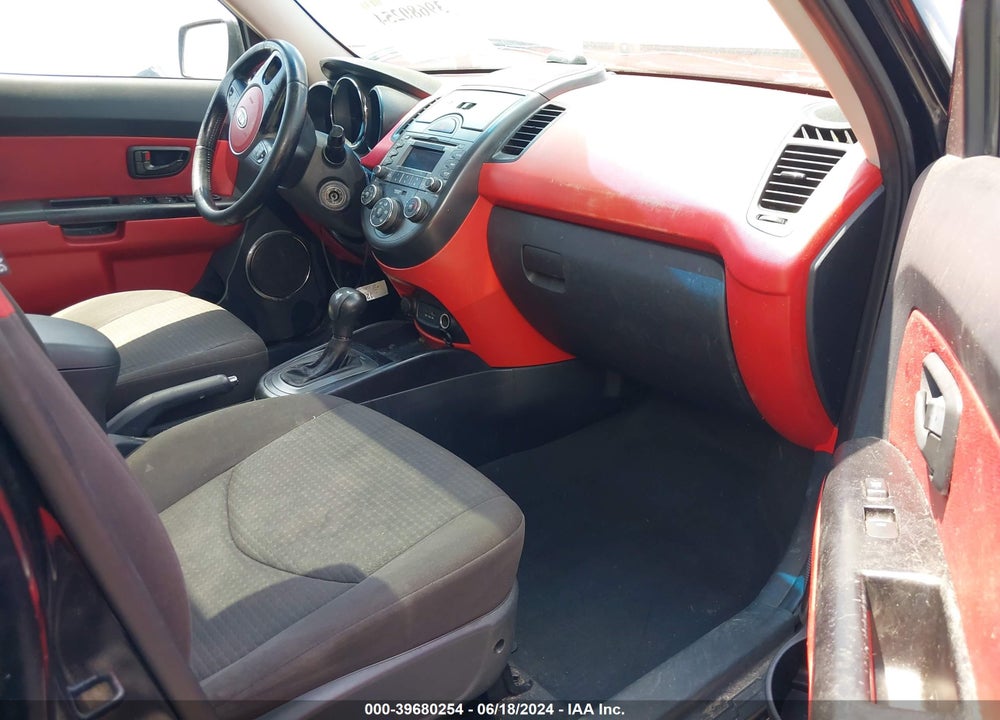 2011 KIA SOUL SPORT VIN: KNDJT2A27B7214064