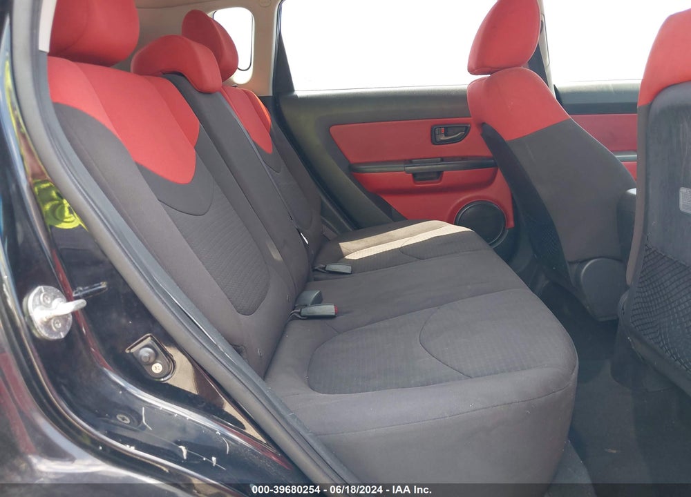 2011 KIA SOUL SPORT VIN: KNDJT2A27B7214064