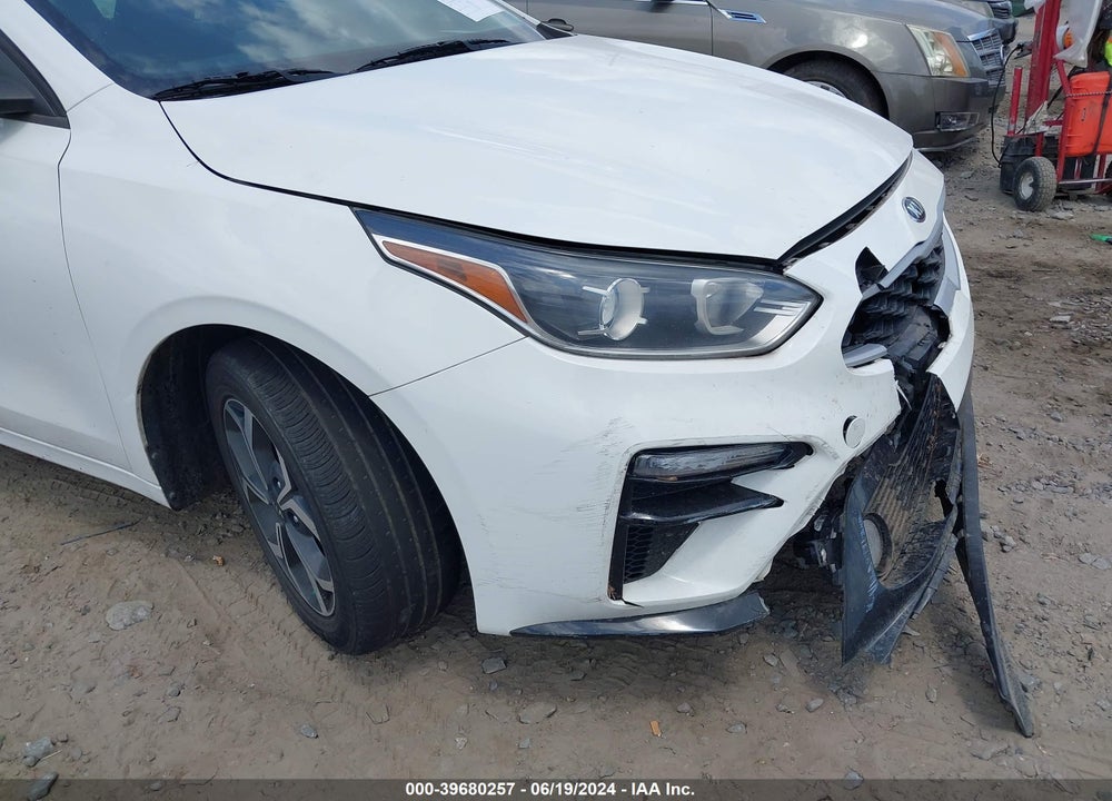 2019 KIA FORTE LXS VIN: 3KPF24AD8KE014428