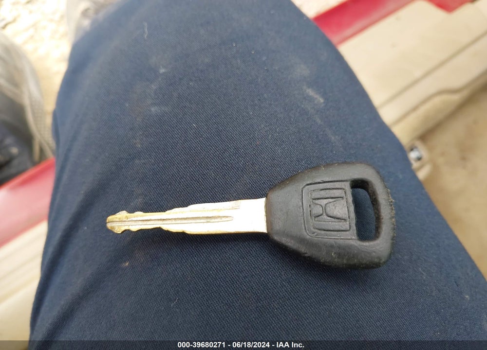1999 HONDA ACCORD EX V6 VIN: 1HGCG2250XA014645