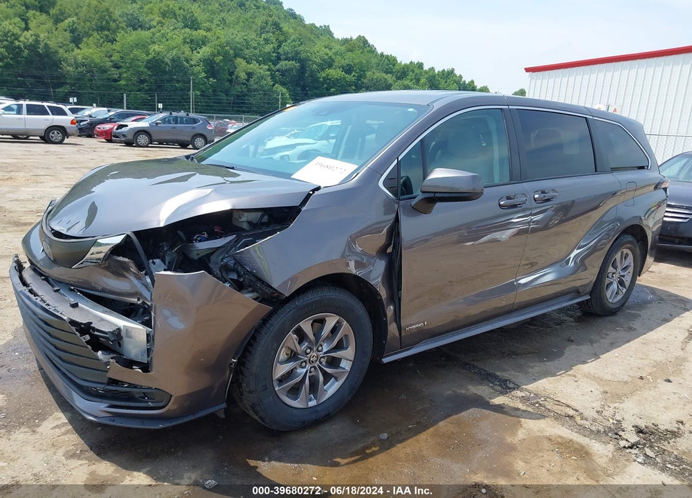 2021 TOYOTA SIENNA LE VIN: 5TDKRKEC7MS020052