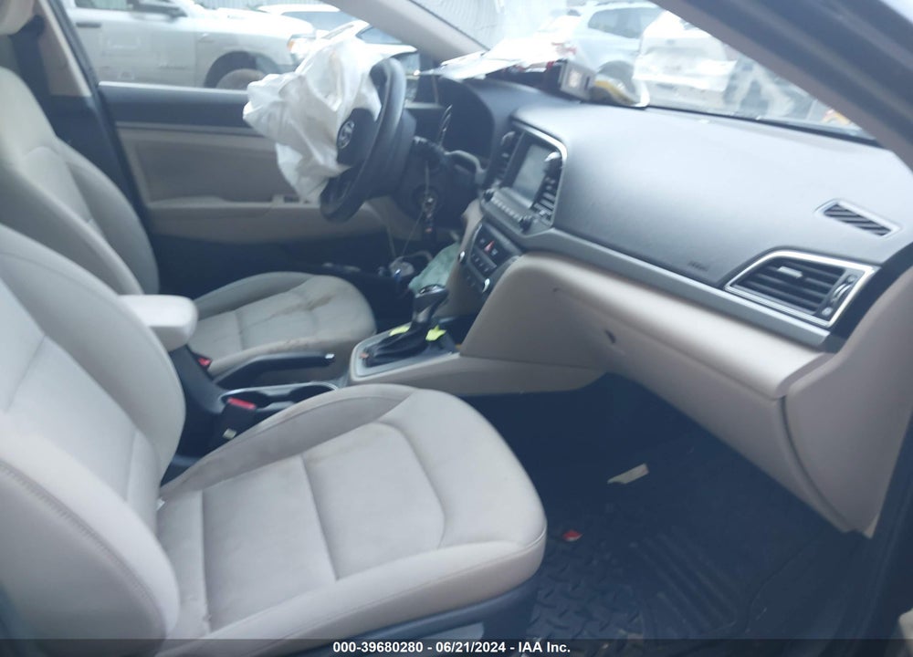 2018 HYUNDAI ELANTRA SEL VIN: KMHD84LF1JU474336
