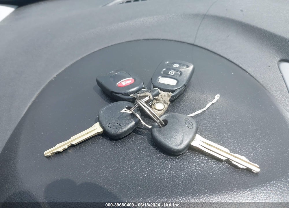 2015 HYUNDAI ELANTRA LIMITED VIN: KMHDH4AEXFU393899