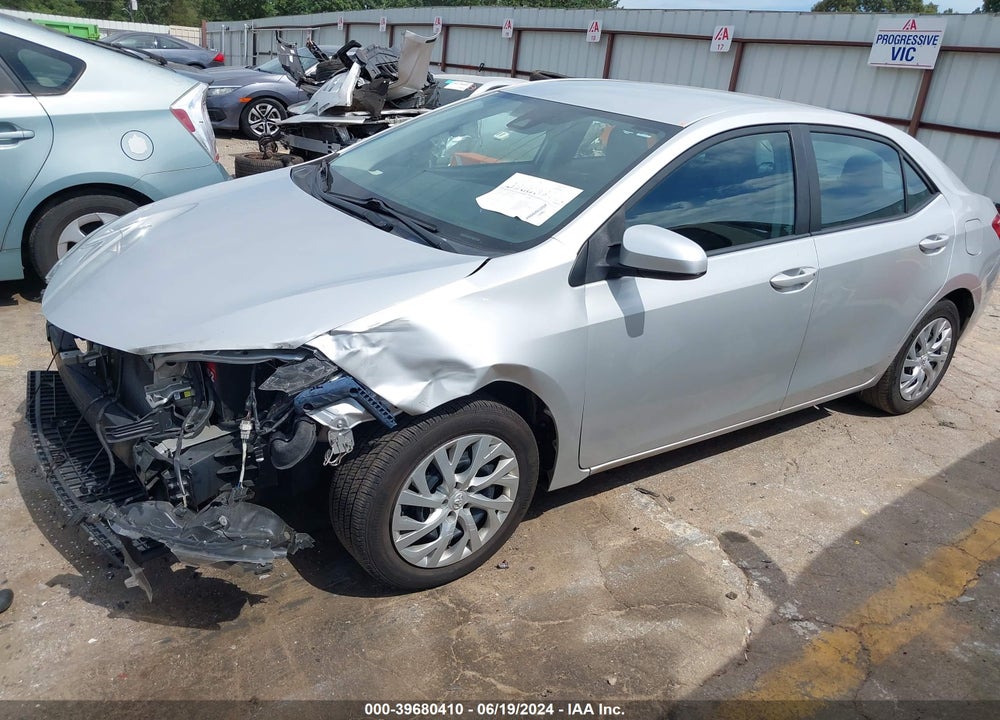 2018 TOYOTA COROLLA LE VIN: 5YFBURHE8JP847616