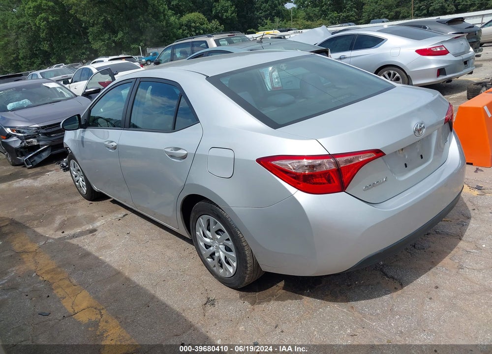 2018 TOYOTA COROLLA LE VIN: 5YFBURHE8JP847616